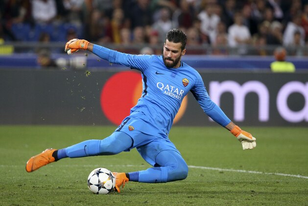 ROME, ITALY - MAY 2: Goalkeeper of AS Roma Alisson Becker during the UEFA Champions League Semi Final second leg match between AS Roma and Liverpool FC at Stadio Olimpico on May 2, 2018 in Rome, Italy. (Photo by Jean Catuffe/Getty Images)