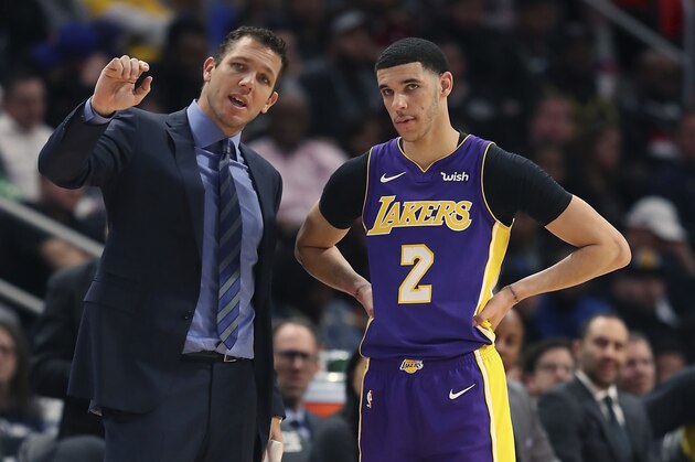 Los Angeles Lakers head coach Luke Walton talks with guard Lonzo Ball (2) during the second half of an NBA basketball game against the Detroit Pistons, Monday, March 26, 2018, in Detroit. (AP Photo/\032011001009\)