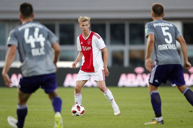 AMSTERDAM, NETHERLANDS - JULY 13: Frenkie de Jong of Ajax  during the Club Friendly   match between Ajax v Anderlecht at the Olympisch Stadion on July 13, 2018 in Amsterdam Netherlands (Photo by Cees van Hoogdalem/Soccrates/Getty Images)