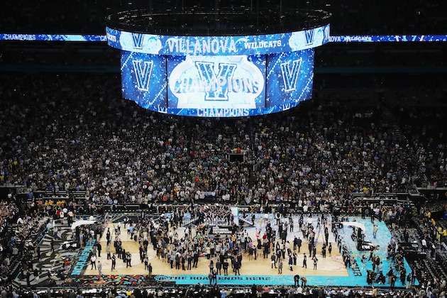 SAN ANTONIO, TX - APRIL 02: The Villanova Wildcats celebrate after defeating the Michigan Wolverines during the 2018 NCAA Men's Final Four National Championship game at the Alamodome on April 2, 2018 in San Antonio, Texas. Villanova defeated Michigan 79-62. (Photo by Tom Pennington/Getty Images)