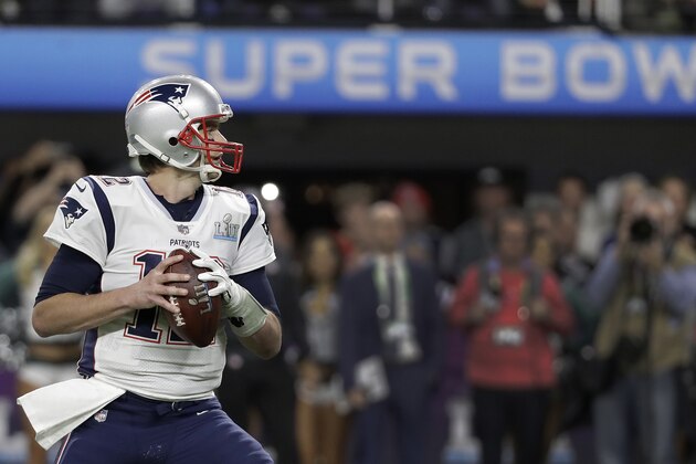 New England Patriots quarterback Tom Brady looks to pass during the second half of the NFL Super Bowl 52 football game against the Philadelphia Eagles, Sunday, Feb. 4, 2018, in Minneapolis. (AP Photo/Mark Humphrey)