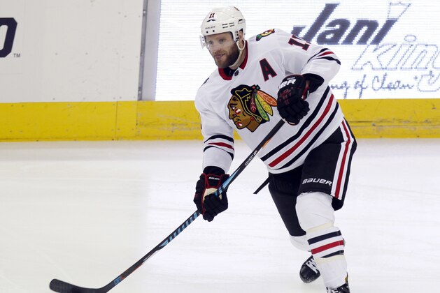 Chicago Blackhawks defenseman Cody Franson carries the puck against the Columbus Blue Jackets during a preseason NHL hockey game in Columbus, Ohio, Tuesday, Sept. 19, 2017. (AP Photo/Paul Vernon)