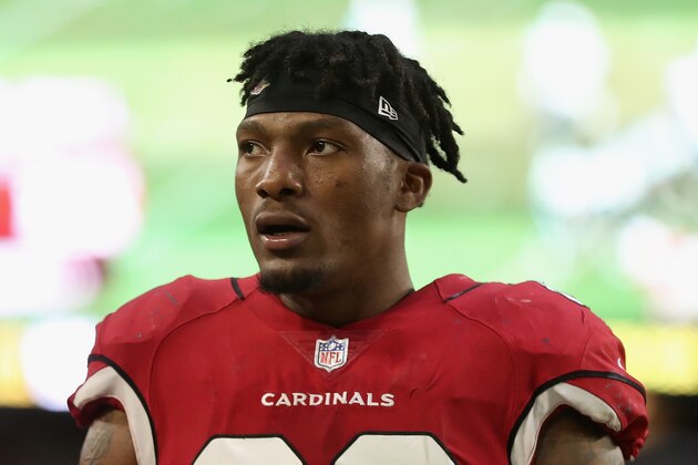 GLENDALE, AZ - DECEMBER 10:  Tight end Ricky Seals-Jones #86 of the Arizona Cardinals on the bench during the NFL game against the Tennessee Titans at the University of Phoenix Stadium on December 10, 2017 in Glendale, Arizona.  The Cardinals defeated the Titans 12-7.  (Photo by Christian Petersen/Getty Images)