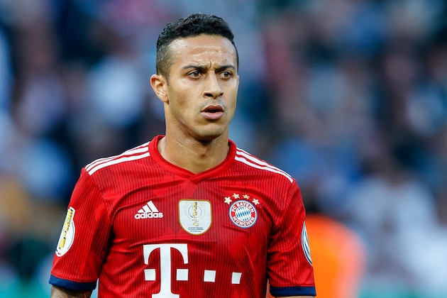 BERLIN, GERMANY - MAY 19: Thiago Alcantara of Muenchen looks on during the DFB Cup final between Bayern Muenchen and Eintracht Frankfurt at Olympiastadion on May 19, 2018 in Berlin, Germany. (Photo by TF-Images/Getty Images)