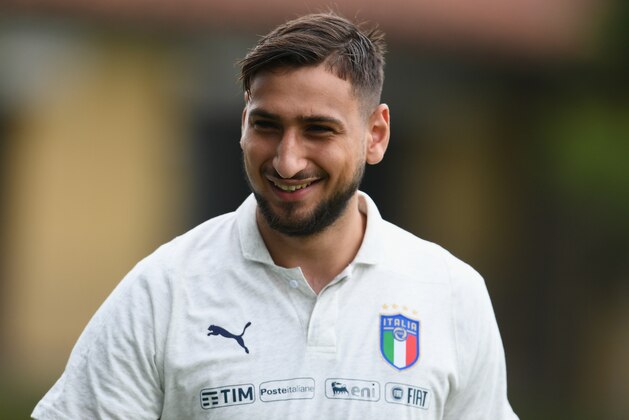 FLORENCE, ITALY - MAY 30:  Gianluigi Donnarumma of Italy looks on prior to the training session at Centro Tecnico Federale di Coverciano on May 30, 2018 in Florence, Italy.  (Photo by Claudio Villa/Getty Images)