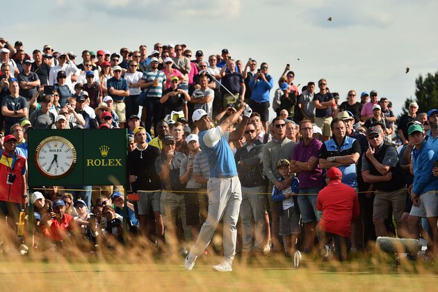 US golfer Tiger Woods plays from the 9th tee during his first round on day one of The 147th Open golf Championship at Carnoustie, Scotland on July 19, 2018. (Photo by Glyn KIRK / AFP)        (Photo credit should read GLYN KIRK/AFP/Getty Images)