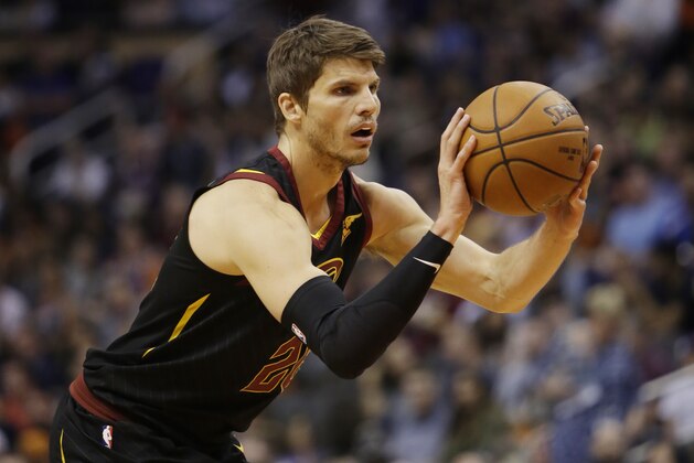 Cleveland Cavaliers guard Kyle Korver (26) in the second half during an NBA basketball game against the Phoenix Suns, Tuesday, March 13, 2018, in Phoenix. The Cavaliers defeated the Suns 129-107. (AP Photo/Rick Scuteri)