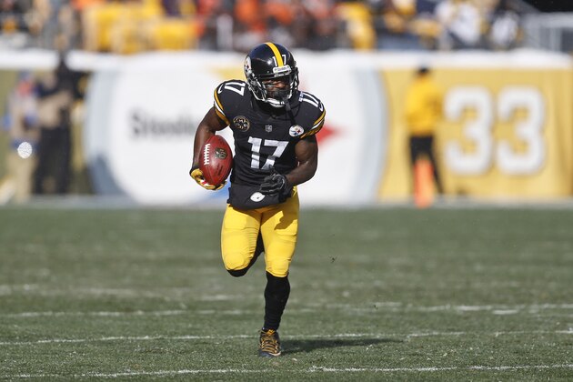 Pittsburgh Steelers wide receiver Eli Rogers (17) plays in an NFL football game against the Cleveland Browns, Sunday, Dec. 31, 2017, in Pittsburgh. (AP Photo/Keith Srakocic)