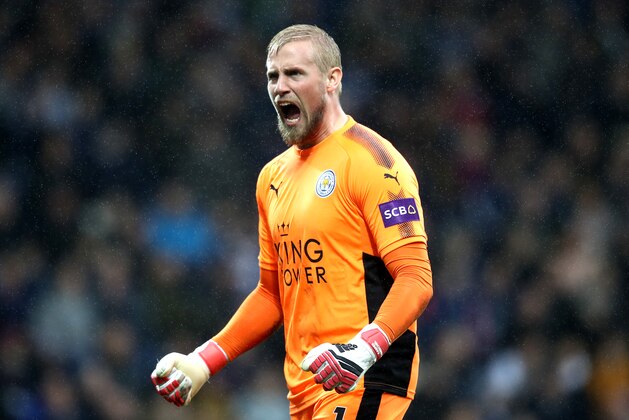 WEST BROMWICH, ENGLAND - MARCH 10:  Kasper Schmeichel of Leicester City celebrates his side's first goal during the Premier League match between West Bromwich Albion and Leicester City at The Hawthorns on March 10, 2018 in West Bromwich, England.  (Photo by Clive Mason/Getty Images)