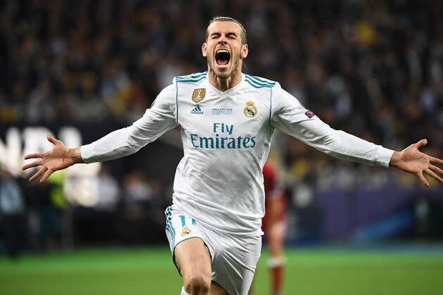 TOPSHOT - Real Madrid's Welsh forward Gareth Bale celebrates after scoring his team's second goal  during the UEFA Champions League final football match between Liverpool and Real Madrid at the Olympic Stadium in Kiev, Ukraine, on May 26, 2018. (Photo by FRANCK FIFE / AFP)        (Photo credit should read FRANCK FIFE/AFP/Getty Images)