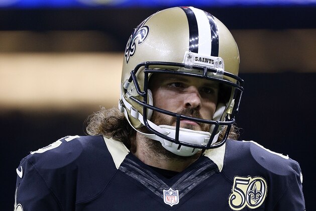 NEW ORLEANS, LA - DECEMBER 24: Thomas Morstead #6 of the New Orleans Saints reacts during a game against the Tampa Bay Buccaneers at the Mercedes-Benz Superdome on December 24, 2016 in New Orleans, Louisiana.  (Photo by Jonathan Bachman/Getty Images)