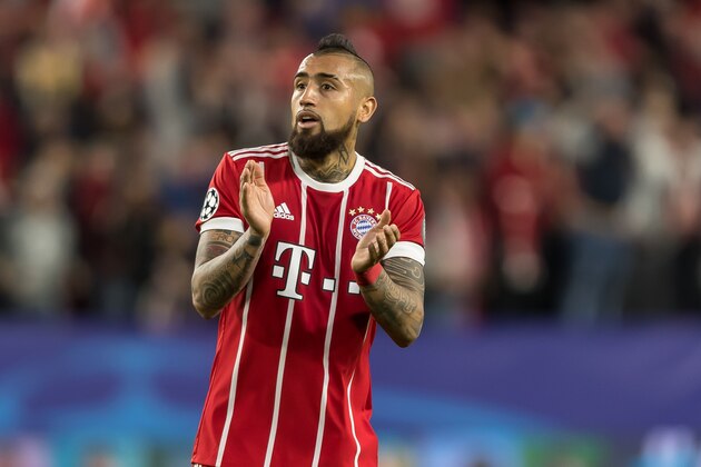 SEVILLE, SPAIN - APRIL 03: Arturo Erasmo Vidal of Bayern Muenchen gestures during the UEFA Champions League Quarter-Final first leg match between Sevilla FC and Bayern Muenchen at Estadio Ramon Sanchez Pizjuan on April 3, 2018 in Seville, Spain. (Photo by TF-Images/TF-Images via Getty Images)