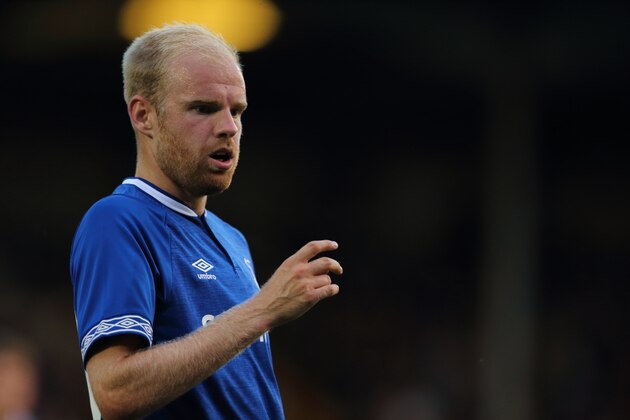 BURY, ENGLAND - JULY 18: Davy Klaassen during the Pre-Season Friendly match between Bury and Everton at Gigg Lane on July 18, 2018 in Bury, England. (Photo by James Williamson - AMA/Getty Images)