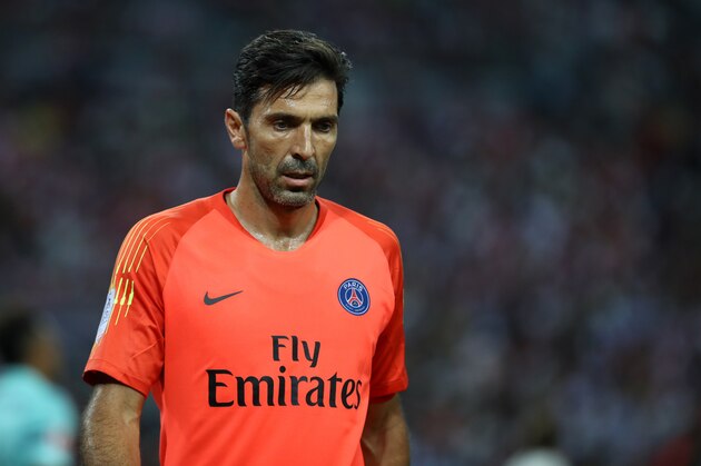 SINGAPORE, SINGAPORE - JULY 28: Gianluigi Buffon of Paris Saint Germain looks on during the International Champions Cup match between Arsenal and Paris Saint Germain at the National Stadium on July 28, 2018 in Singapore. (Photo by Lionel Ng/Getty Images)