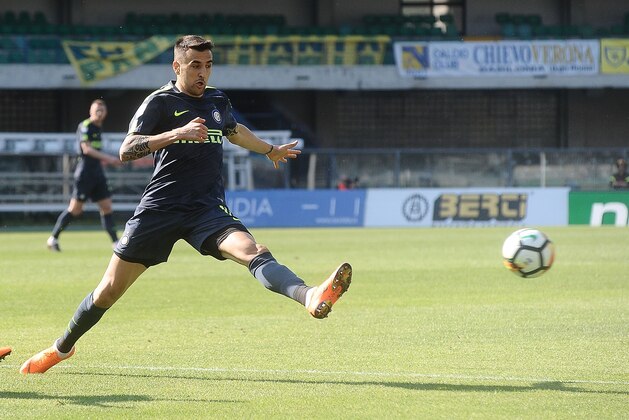 VERONA, ITALY - APRIL 22:  Matias Falero Vecino of Internazionale FC in action during the serie A match between AC Chievo Verona and FC Internazionale at Stadio Marc'Antonio Bentegodi on April 22, 2018 in Verona, Italy.  (Photo by Mario Carlini / Iguana Press/Getty Images)