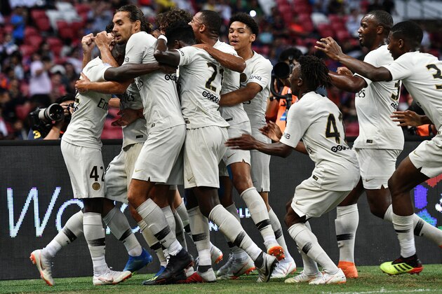 SINGAPORE - JULY 30: Paris Saint Germain celebrates during the International Champions Cup match between Paris Saint Germain and Clu b de Atletico Madrid at the National Stadium on July 30, 2018 in Singapore.  (Photo by Thananuwat Srirasant/Getty Images for ICC)