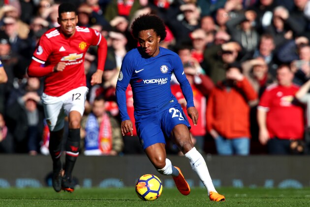 MANCHESTER, ENGLAND - FEBRUARY 25:  Willian of Chelsea in action during the Premier League match between Manchester United and Chelsea at Old Trafford on February 25, 2018 in Manchester, England.  (Photo by Clive Brunskill/Getty Images)