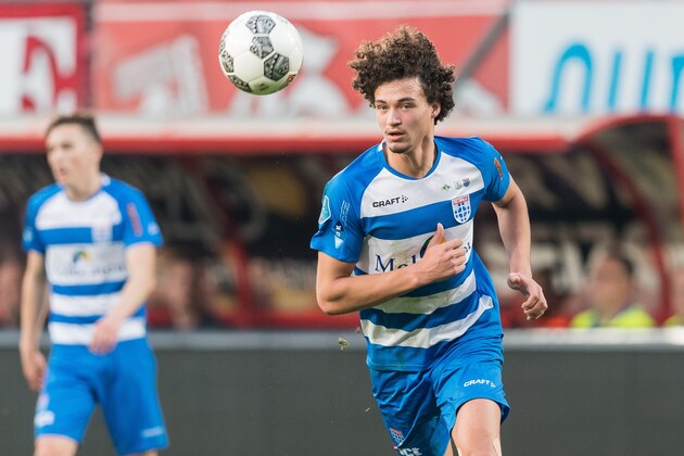 Philippe Sandler of PEC Zwolle during the Dutch Eredivisie match between FC Twente Enschede and PEC Zwolle at the Grolsch Veste on April 17, 2018 in Enschede, The Netherlands(Photo by VI Images via Getty Images)