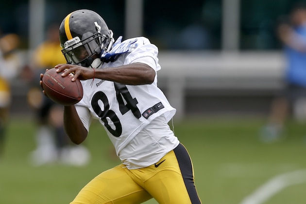 Pittsburgh Steelers wide receiver Antonio Brown (84) an NFL football practice, Tuesday, June 12, 2018, in Pittsburgh. (AP Photo/Keith Srakocic)