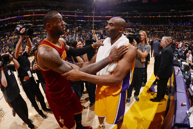 LOS ANGELES, CA - MARCH 10:  Kobe Bryant #24 of the Los Angeles Lakers shakes hands with LeBron James #23 of the Cleveland Cavaliers after the game at STAPLES Center on March 10, 2016 in Los Angeles, California. NOTE TO USER: User expressly acknowledges and agrees that, by downloading and/or using this Photograph, user is consenting to the terms and conditions of the Getty Images License Agreement. Mandatory Copyright Notice: Copyright 2016 NBAE (Photo by Noah Graham/NBAE via Getty Images)