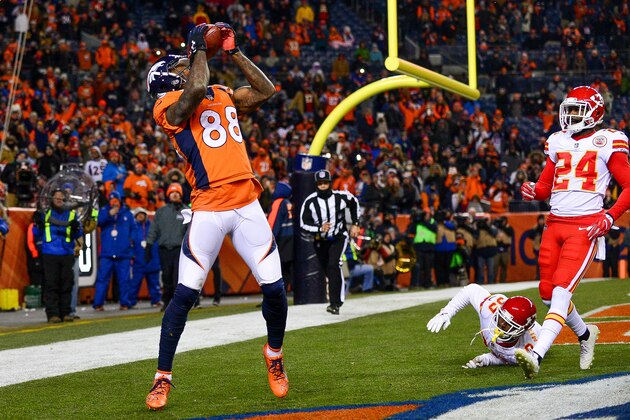 DENVER, CO - DECEMBER 31:  Wide receiver Demaryius Thomas #88 of the Denver Broncos catches pass for a fourth quarter touchdown against the Kansas City Chiefs at Sports Authority Field at Mile High on December 31, 2017 in Denver, Colorado. (Photo by Dustin Bradford/Getty Images)