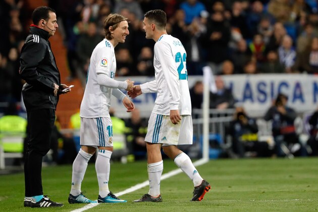 MADRID, SPAIN - MARCH 18: Luka Modric of Real Madrid and Mateo Kovacic of Real Madrid smile during the La Liga match between Real Madrid and Girona at Estadio Santiago Bernabeu on March 18, 2018 in Madrid, Spain. (Photo by TF-Images/Getty Images)
