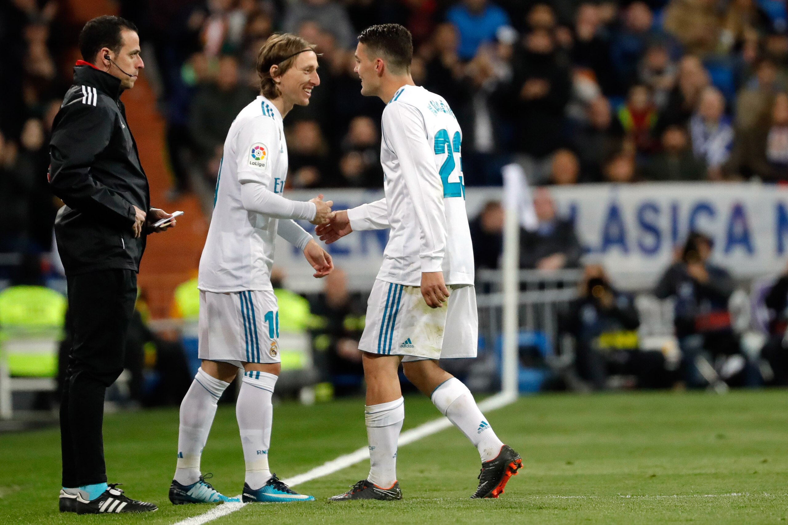 MADRID, SPAIN - MARCH 18: Luka Modric of Real Madrid and Mateo Kovacic of Real Madrid smile during the La Liga match between Real Madrid and Girona at Estadio Santiago Bernabeu on March 18, 2018 in Madrid, Spain. (Photo by TF-Images/Getty Images)