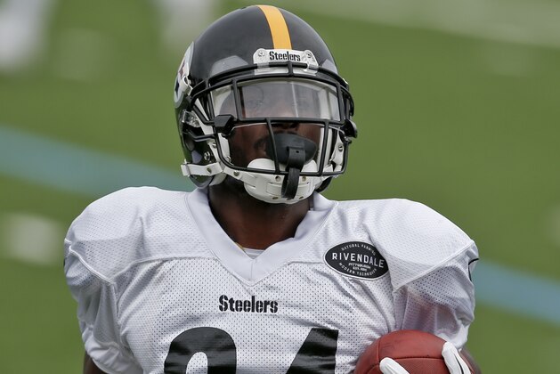 Pittsburgh Steelers wide receiver Antonio Brown at practice during NFL football training camp in Latrobe, Pa., Monday, July 30, 2018 . (AP Photo/Keith Srakocic)