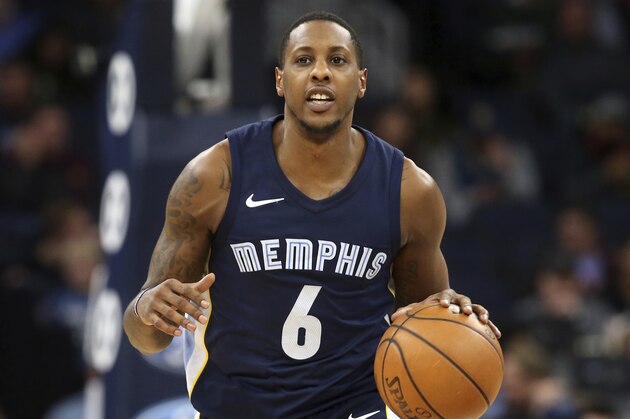 Memphis Grizzlies' Mario Chalmers plays against the Minnesota Timberwolvesin the second half of an NBA basketball game Monday, April 9, 2018, in Minneapolis. (AP Photo/Jim Mone)