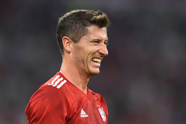Bayern Munich's Polish striker Robert Lewandowski reacts during the pre-season friendly football match between FC Bayern Munich and Manchester United at the Allianz Arena in Munich, southern Germany on August 5, 2018. (Photo by Christof STACHE / AFP)        (Photo credit should read CHRISTOF STACHE/AFP/Getty Images)
