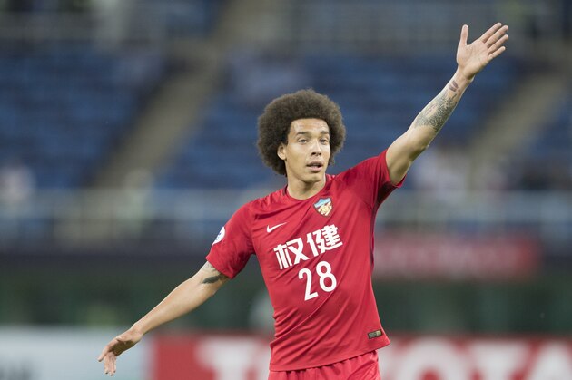 TIANJIN, CHINA - MAY 08:  Axel Witsel #28 of  Tianjin Quanjian in action during the AFC Champions League Round of 16 first leg match between Tianjin Quanjian and Guangzhou Evergrande at the Tianjin Olympic Center Stadium on May 8, 2018 in Tianjin, China.  (Photo by XIN LI/Getty Images)