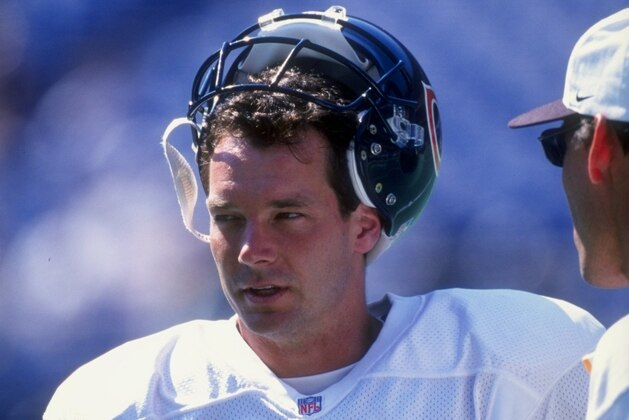 13 Sep 1998:  Quarterback Erik Kramer #12 of the Chicago Bears looks on during the game against the Pittsburgh Steelers at the Three Rivers Stadium in Pittsburgh, Pennsylvania. The Steelers defeated the Bears 12-7. Mandatory Credit: Rick Stewart  /Allspor