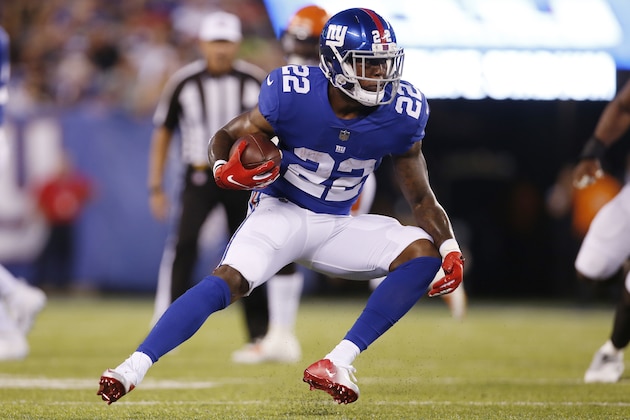 New York Giants running back Wayne Gallman (22) rushes during the first half of a preseason NFL football game against the Cleveland Browns Thursday, Aug. 9, 2018, in East Rutherford, N.J. (AP Photo/Adam Hunger)