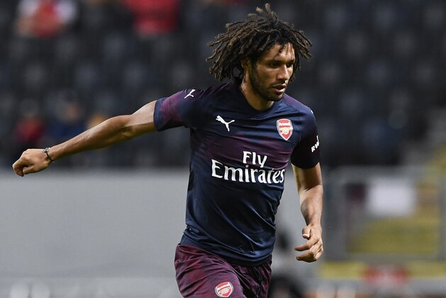 Arsenal's Egyptian midfielder Mohamed Elneny controls the ball during the friendly football match between Arsenal and Lazio in Solna, Sweden on August 4, 2018. (Photo by Jonathan NACKSTRAND / AFP)        (Photo credit should read JONATHAN NACKSTRAND/AFP/Getty Images)