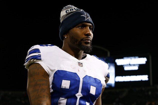OAKLAND, CA - DECEMBER 17: Dez Bryant #88 of the Dallas Cowboys leaves the field after a win against the Oakland Raiders at Oakland-Alameda County Coliseum on December 17, 2017 in Oakland, California. (Photo by Lachlan Cunningham/Getty Images)