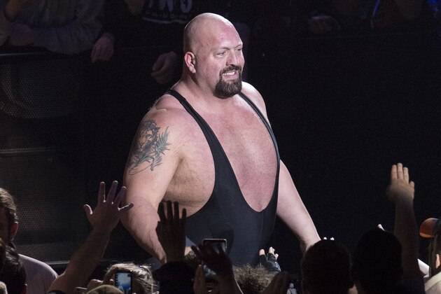 COLOGNE, GERMANY - FEBRUARY 11: Big Show during WWE Road to WrestleMania at the Lanxess Arena on February 11, 2016 in Cologne, Germany. (Photo by Marc Pfitzenreuter/Getty Images)