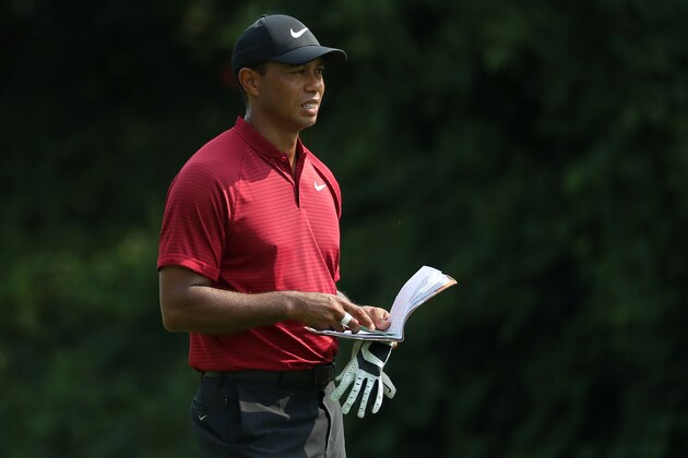 ST LOUIS, MISSOURI - AUGUST 12: Tiger Woods of the United States in action during the final round of the 2018 PGA Championship at Bellerive Country Club on August 12, 2018 in St Louis, Missouri.(Photo by Richard Heathcote/Getty Images)