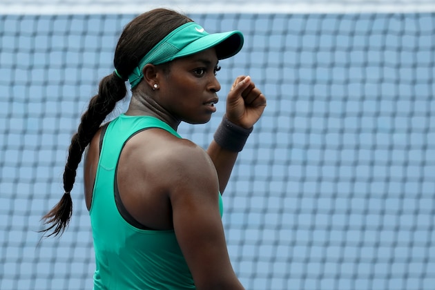 MASON, OH - AUGUST 15: Sloane Stephens of the United States celebrates match point after defeating Tatjana Maria of Germany during Day 5 of the Western and Southern Open at the Lindner Family Tennis Center on August 15, 2018 in Mason, Ohio. (Photo by Rob Carr/Getty Images)