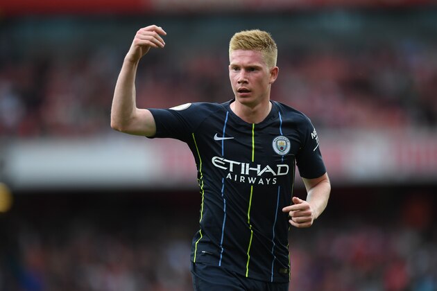 LONDON, ENGLAND - AUGUST 12:  Kevin De Bruyne of Manchester City looks on during the Premier League match between Arsenal FC and Manchester City at Emirates Stadium on August 12, 2018 in London, United Kingdom.  (Photo by Michael Regan/Getty Images)