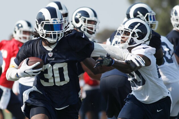 IRVINE, CA - AUGUST 11:  Todd Gurley #30 of the Los Angeles Rams runs through a play during training camp at Crawford Field on August 11, 2018 in Irvine, California.  (Photo by Josh Lefkowitz/Getty Images)