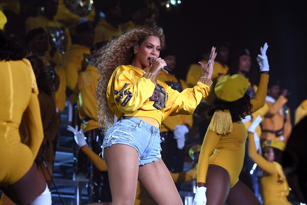 INDIO, CA - APRIL 14:  Beyonce Knowles performs onstage during 2018 Coachella Valley Music And Arts Festival Weekend 1 at the Empire Polo Field on April 14, 2018 in Indio, California.  (Photo by Larry Busacca/Getty Images for Coachella )