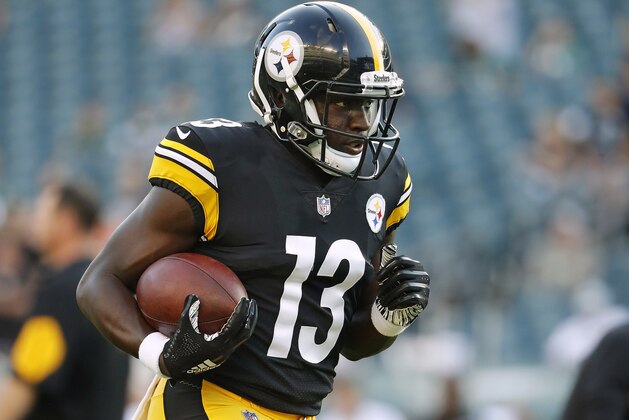 Pittsburgh Steelers wide receiver James Washington before their preseason NFL football game against Philadelphia Eagles Thursday, Aug. 9, 2018 in Philadelphia. (Winslow Townson/AP Images for Panini)