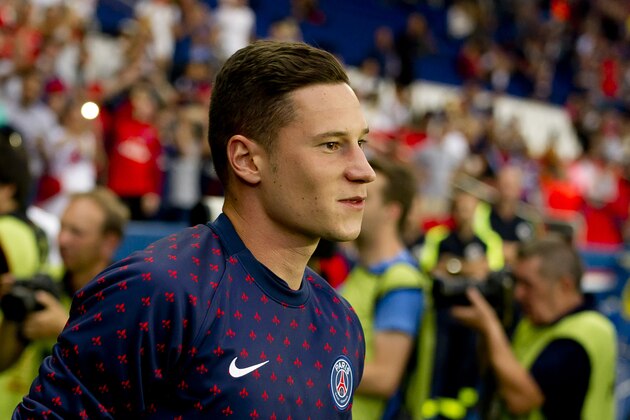 PARIS, FRANCE - AUGUST 12: Julian Draxler of Paris St. Germain looks on during the Ligue 1 match between Paris Saint-Germain and SM Caen at Parc des Princes on August 12, 2018 in Paris, France. (Photo by TF-Images/Getty Images)