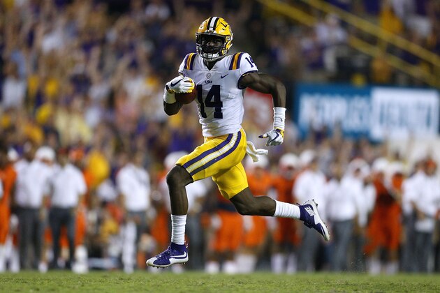 BATON ROUGE, LA - SEPTEMBER 23:  Drake Davis #14 of the LSU Tigers runs with the ball during a game against the Syracuse Orange at Tiger Stadium on September 23, 2017 in Baton Rouge, Louisiana.  (Photo by Jonathan Bachman/Getty Images)