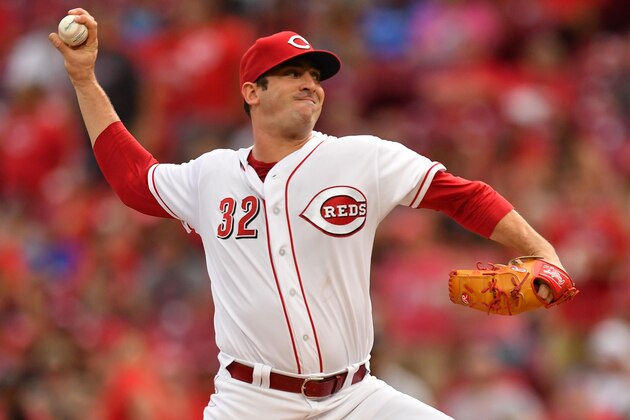 CINCINNATI, OH - AUGUST 18:  Matt Harvey #32 of the Cincinnati Reds pitches in the first inning against the San Francisco Giants at Great American Ball Park on August 18, 2018 in Cincinnati, Ohio.  (Photo by Jamie Sabau/Getty Images)