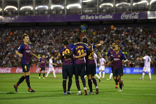 VALLADOLID, SPAIN - AUGUST 25: Players of Barcelona celebrates after Ousmane Dembele scores the first goal during the La Liga match between Real Valladolid CF and FC Barcelona at Jose Zorrilla on August 25, 2018 in Valladolid, Spain. (Photo by Octavio Passos/Getty Images)
