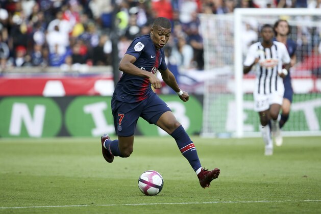 PARIS, FRANCE - AUGUST 25: Kylian Mbappe of PSG during the french Ligue 1 match between Paris Saint-Germain and SCO Angers at Parc des Princes stadium on August 25, 2018 in Paris, France. (Photo by Jean Catuffe/Getty Images)