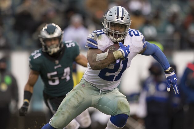 PHILADELPHIA, PA - DECEMBER 31: Ezekiel Elliott #21 of the Dallas Cowboys runs the ball against Kamu Grugier-Hill #54 of the Philadelphia Eagles at Lincoln Financial Field on December 31, 2017 in Philadelphia, Pennsylvania. (Photo by Mitchell Leff/Getty Images)