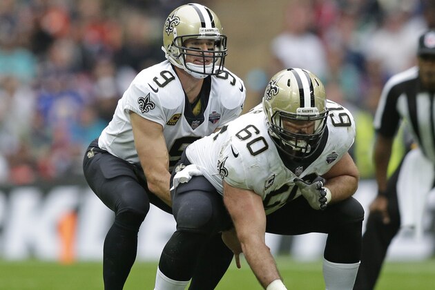 LONDON, ENGLAND - OCTOBER 01: Drew Brees (l) and Max Unger of the New Orleans Saints during the NFL game between the Miami Dolphins and the New Orleans Saints at Wembley Stadium on October 1, 2017 in London, England. (Photo by Henry Browne/Getty Images)