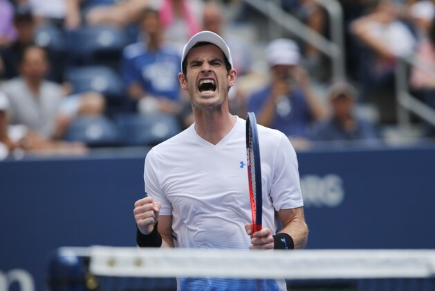 Andy Murray of Great Britain celebrates a point over James Duckworth of Australia during their 2018 US Open men's tennis match August 27, 2018 in New York. (Photo by Kena Betancur / AFP)        (Photo credit should read KENA BETANCUR/AFP/Getty Images)